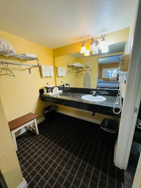 Mount Whitney Motel 10