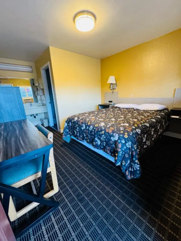 Mount Whitney Motel 7